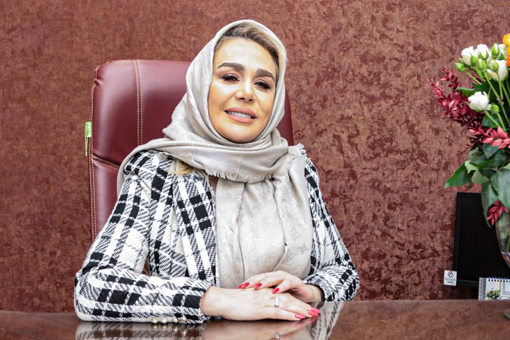 نقش‌آفرینی بانوان در صنعت طلا و جواهر