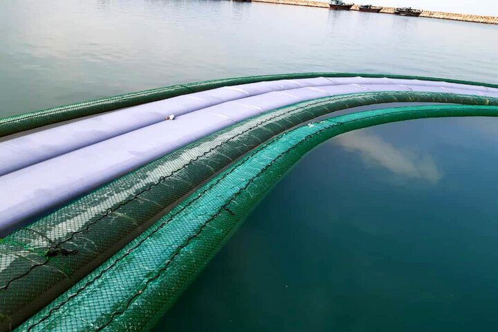 قاچاق سوخت: بنزین تا ۳۰۰ برابر قیمت رسمی فروخته می‌شود و قاچاقچیان یک‌شبه میلیاردر می‌شوند - تصویر