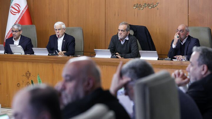 کاهش ۹ میلیون لیتر مصرف بنزین با ساماندهی کارت‌های سوخت - تصویر