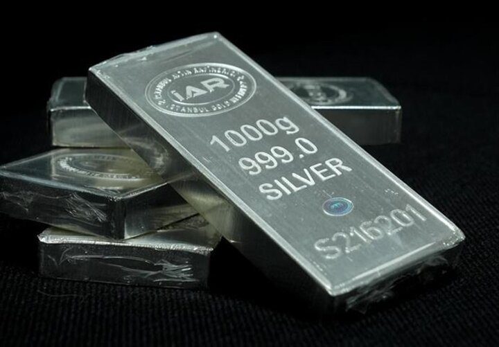 افزایش قیمت نقره به بالای ۱۰۰ دلار در هر اونس - تصویر