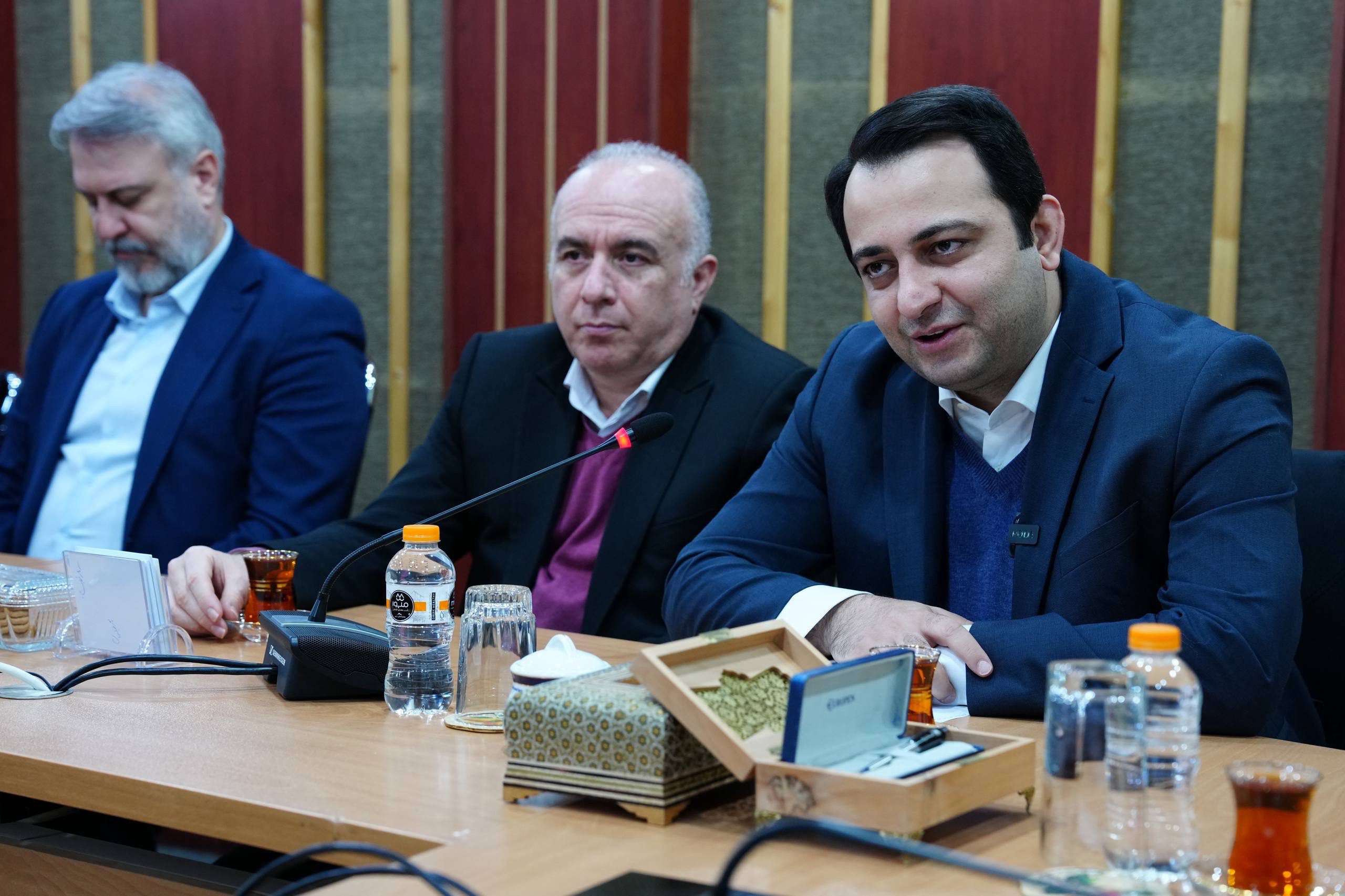 تفاهم‌نامه توسعه همکاری وزارت علوم، تحقیقات و فناوری و بانک صادرات ایران امضا شد