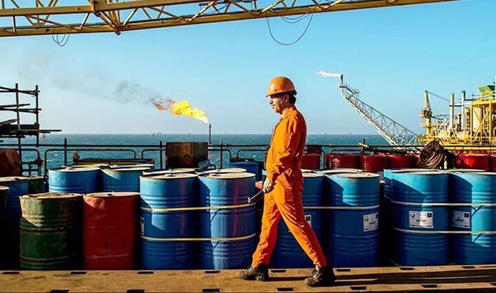 آمار عجیب از تغییرات صادرات نفت خام در ۲۳ روز جنگ/از افزایش ۴ درصدی صادرات نفت ایران و تا کاهش ۵۲ درصدی عربستان