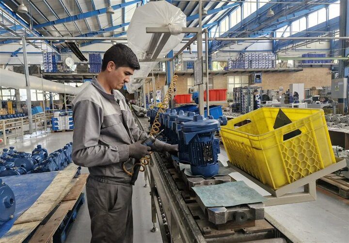 نایب رئیس اتاق ایران عنوان کرد: ضرورت تعیین مهلت ۶ ماهه برای ایفای تعهدات بانکی و ارزی بنگاه‌های اقتصادی - تصویر