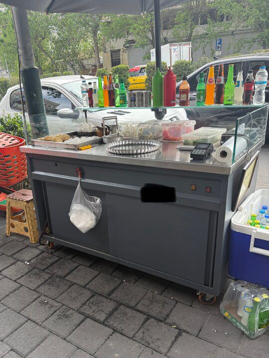 همبرگر از نیم میلیون تومان بالاتر رفت/ رونمایی از یک ساندویچ ارزان رقیب فلافل - تصویر