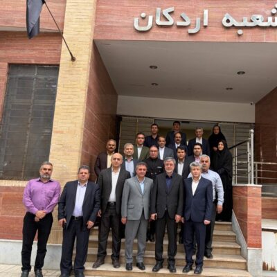 دو شاخص اساسی موفقیت سازمان رضایت کارکنان و رضایت مشتریان است