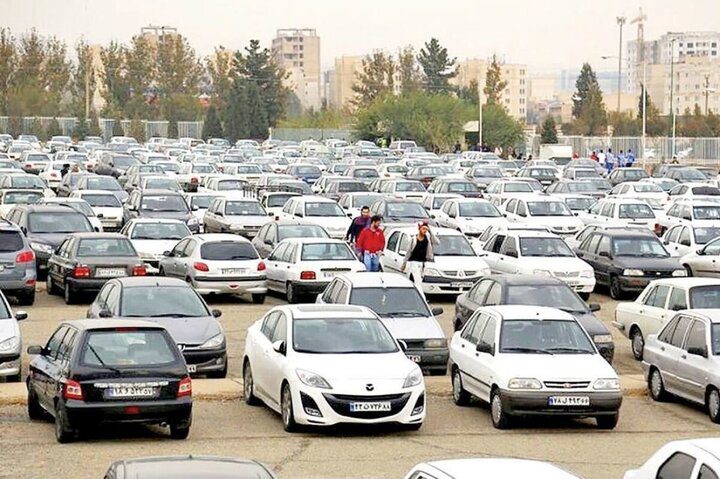 ۴ عامل گرانی خودرو در بازار آزاد و پاسخ رسمی به انتقادات درباره نظارت