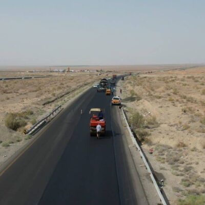 تداوم عملیات بهسازی و آسفالت در کریدور اصلی استان سمنان