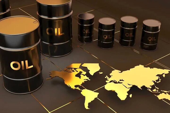 سقوط نفت به کف ۴ ماهه؛ بازار روی بازگشت نفت ایران شرط بست / هرمز آرام شد، ترامپ به غول‌های نفتی تاخت - تصویر