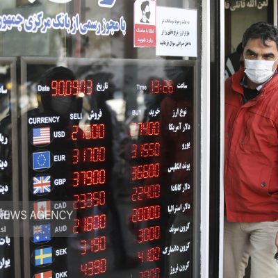 فشار-سنگین-به-بازار-ارز/-الان-زمان-مناسبی-برای-خرید-دلار-هست؟