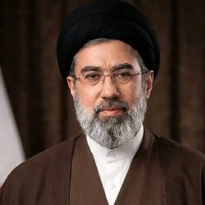 بیعت خانواده وزارت راه و شهرسازی با سومین رهبر انقلاب